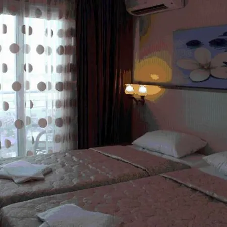 Firat Mert Hotel Çeşme