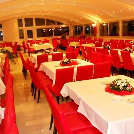 Firat Mert Hotel Çeşme