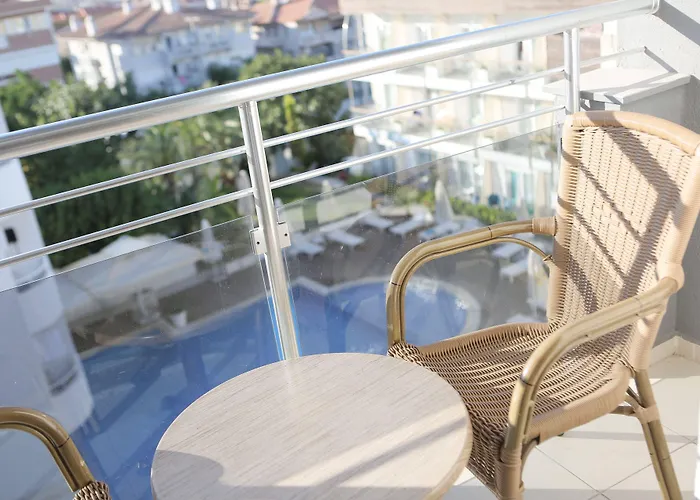 Hotell Firat Mert Çeşme