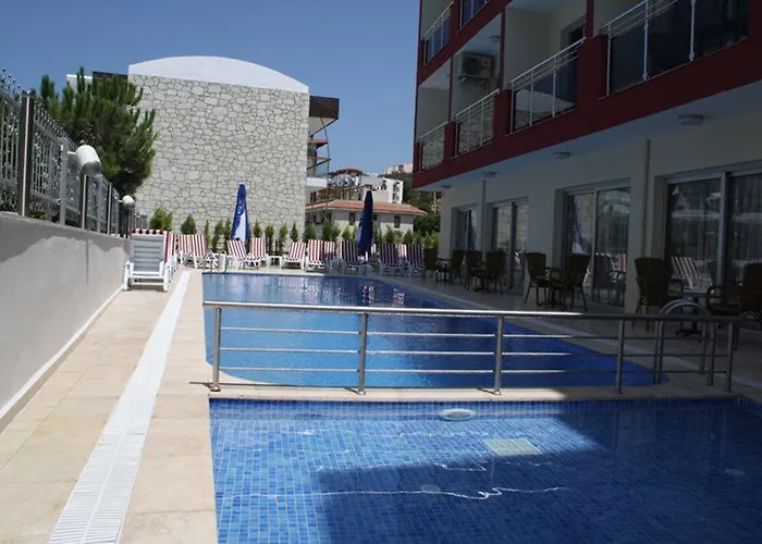 Firat Mert מלון Çeşme