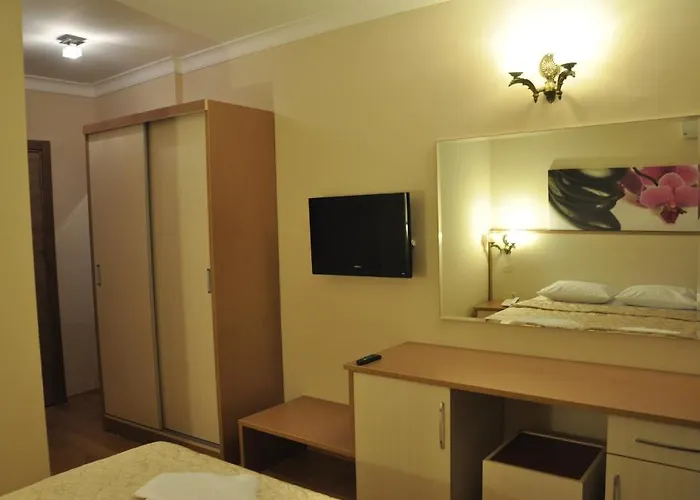 Firat Mert Hotell Çeşme