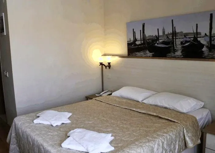 Hotell Firat Mert 3*