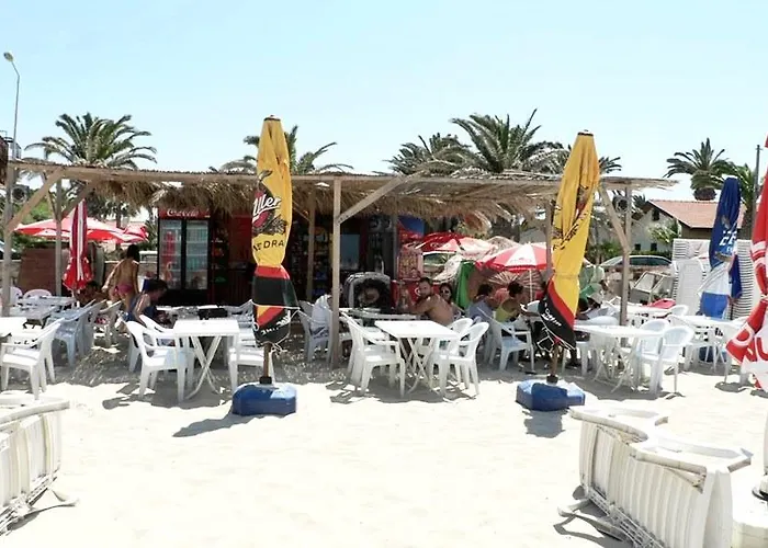 Firat Mert Hotell Çeşme