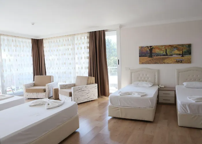 酒店 Firat Mert Çeşme