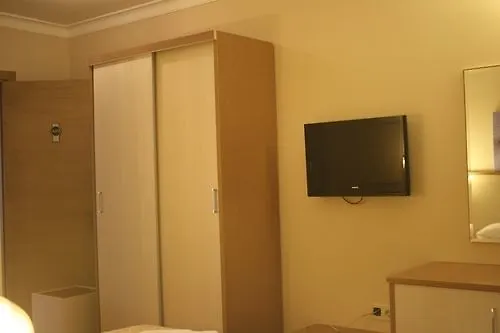 Firat Mert 酒店 Çeşme